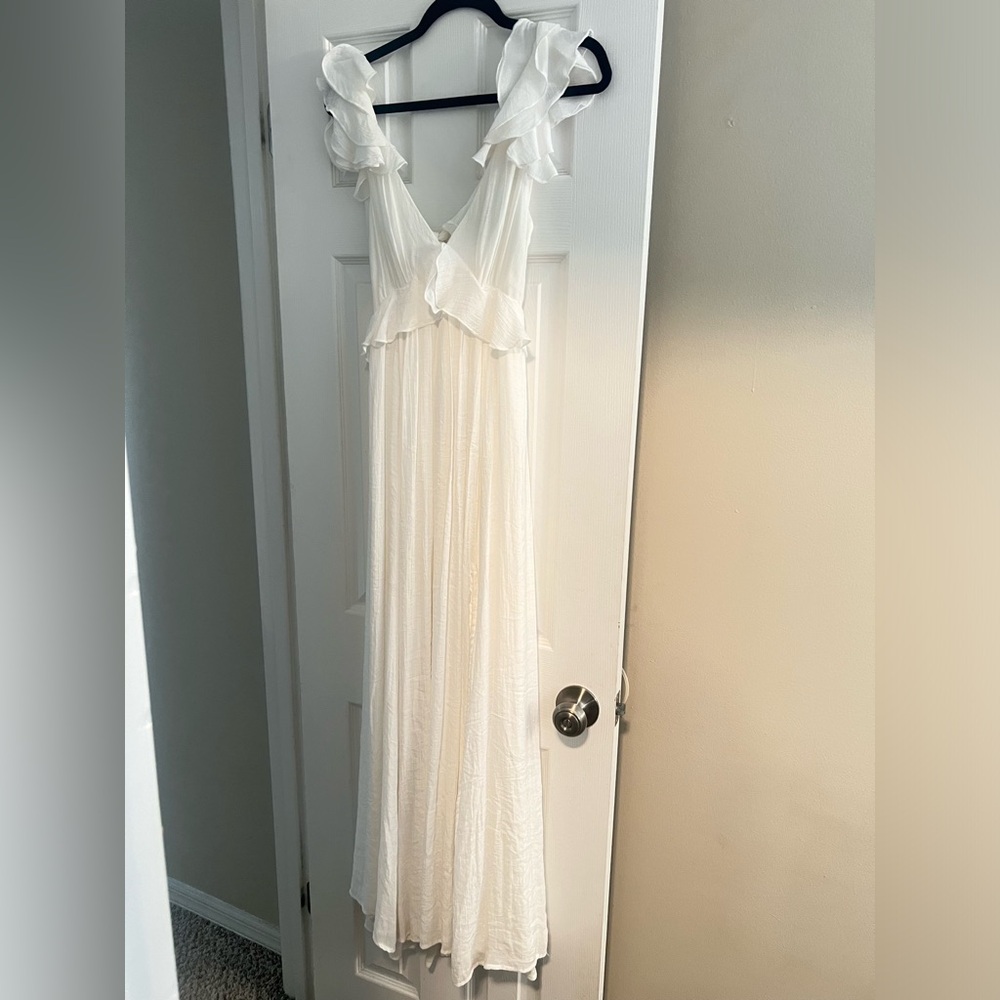 Elegant White Maxi Dress
